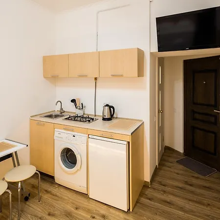 Apartment On Sholom Aleykhema 8 Lviv Exterior photo