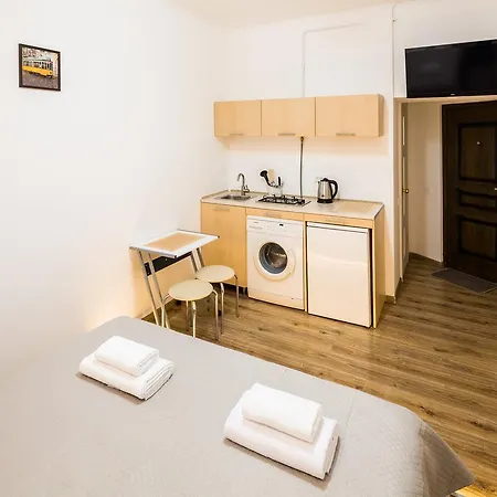 Apartment On Sholom Aleykhema 8 Lviv Exterior photo