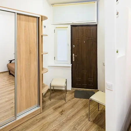 Apartment On Sholom Aleykhema 8 Lviv Exterior photo