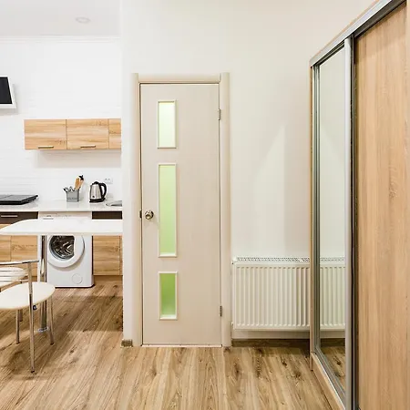 Apartment On Sholom Aleykhema 8 Lviv Exterior photo
