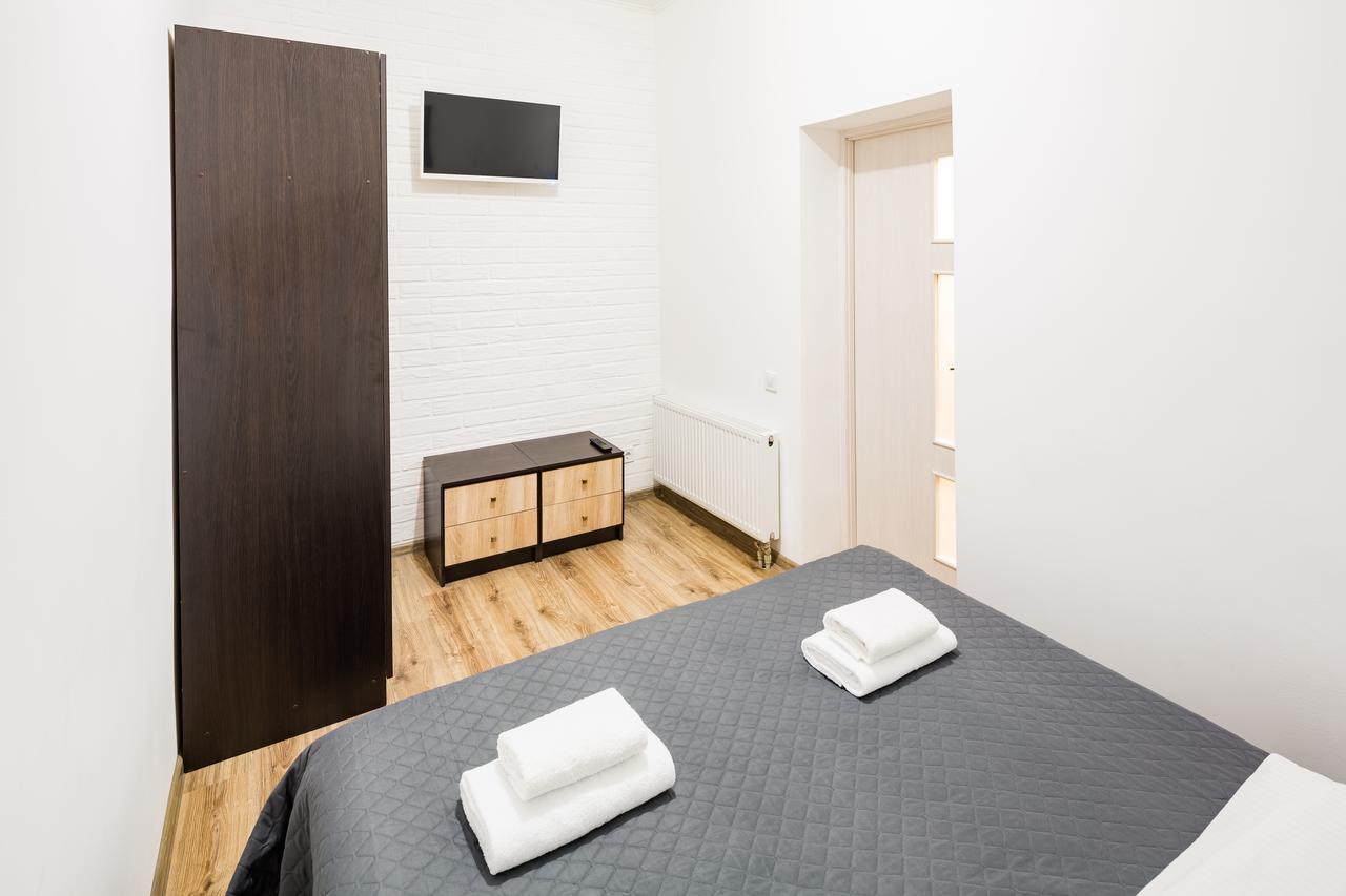 On Sholom Aleykhema 8 Apartment Lviv