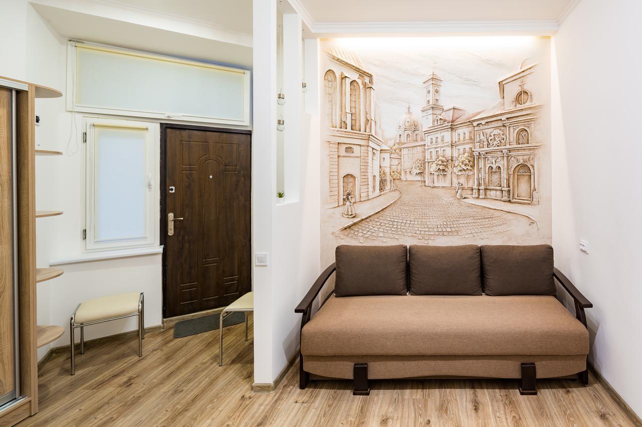 On Sholom Aleykhema 8 Apartment *
