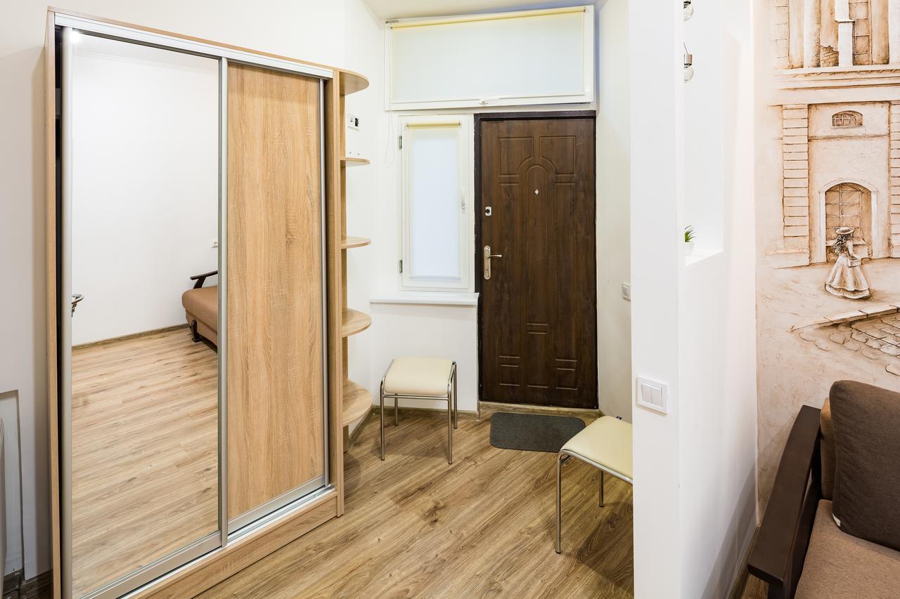 On Sholom Aleykhema 8 * Lviv