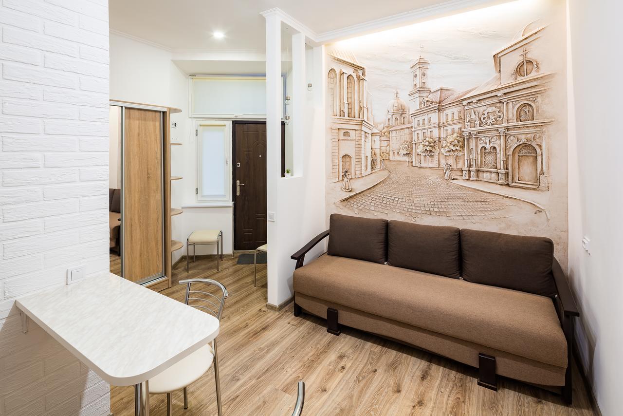 On Sholom Aleykhema 8 Lviv